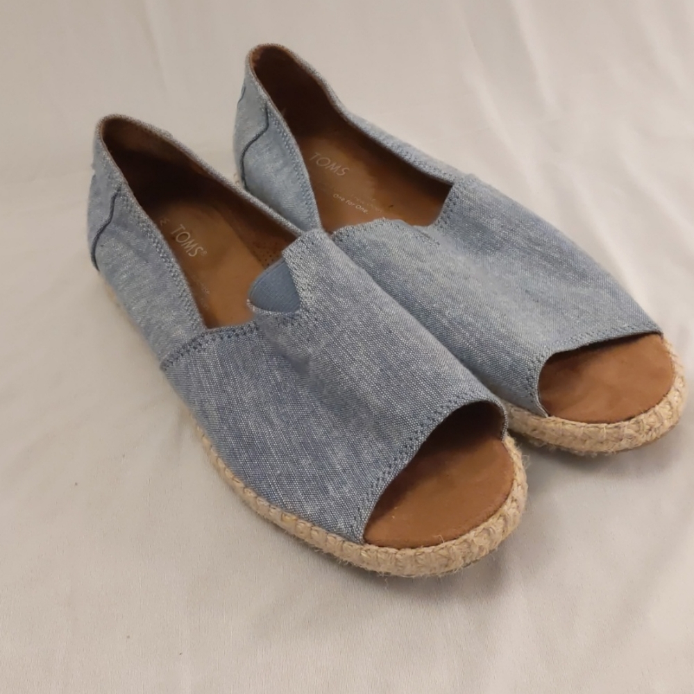 Summer shoes